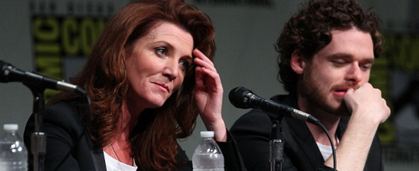 -Michelle e Richard, cosa pensate delle nozze rosse? -Ehm...Uhm... Altre domande?