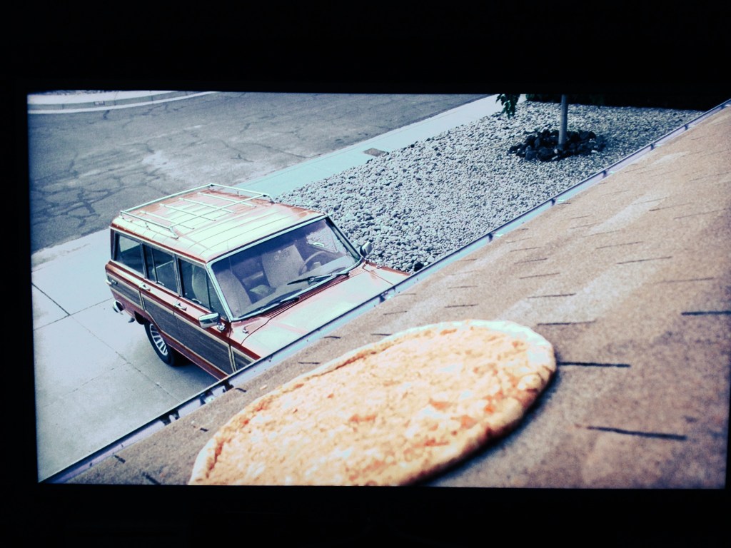 Breaking Bad 3 la pizza sul tetto
