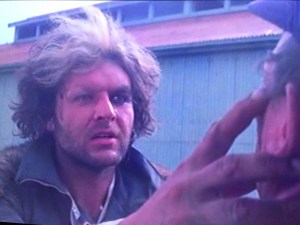 Un bell'uomo avanti sui tempi: 'na sopracciglia sì e na sopracciglia no