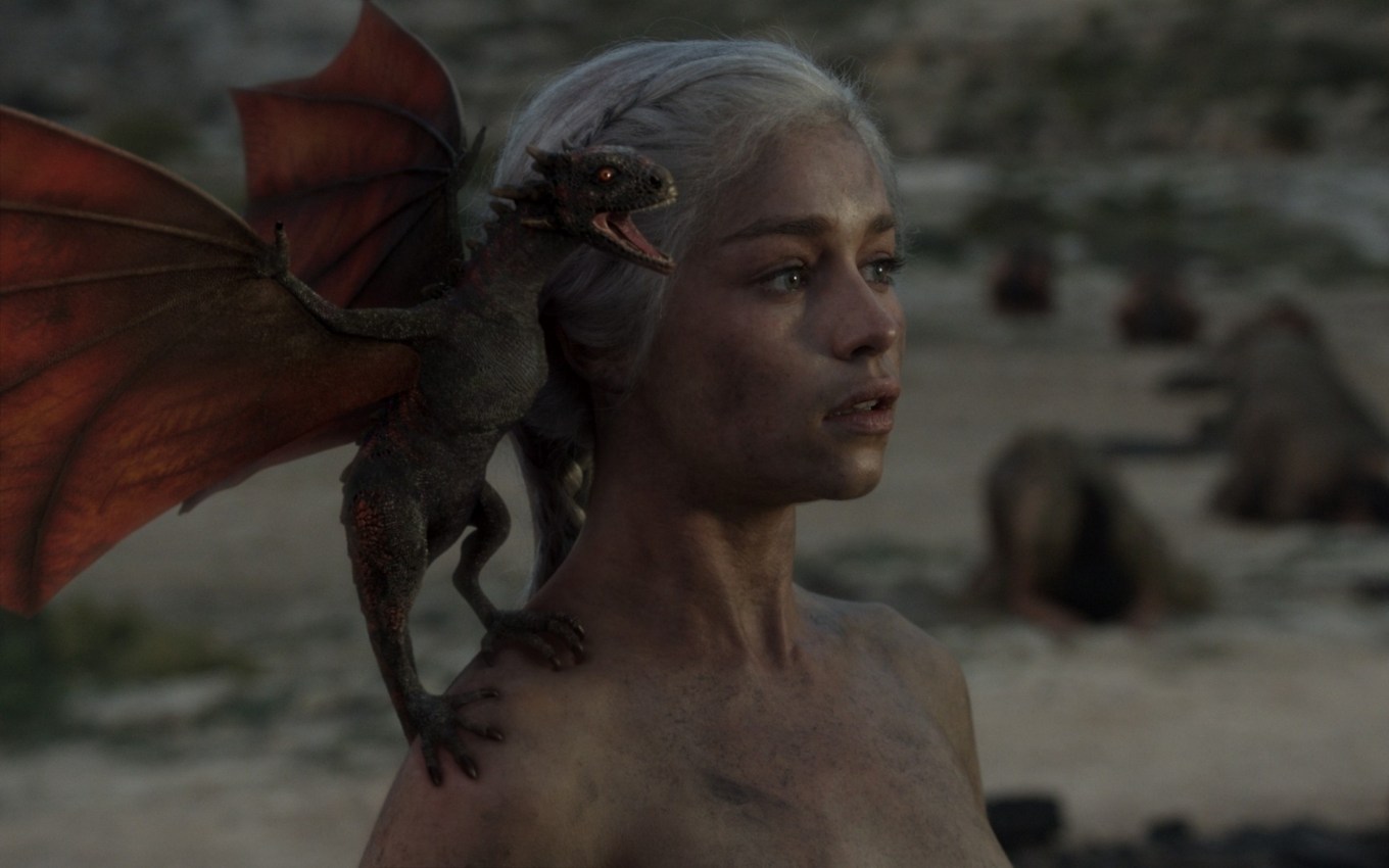 Daenerys_and_dragon